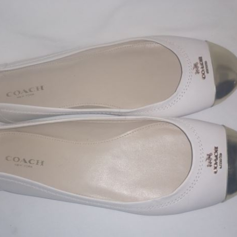 *COACH* Flats Without Box